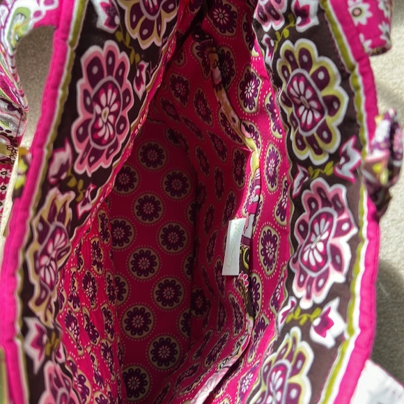 Vera Bradley bag with toggle. Pink paisley pattern - Picture 6 of 7